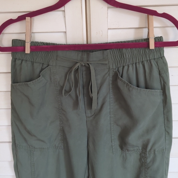 Women's army green Banana Republic drapey joggers size 4 - Picture 14 of 15
